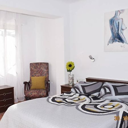 Apartamento En El Centro De Alicante Bagian luar foto