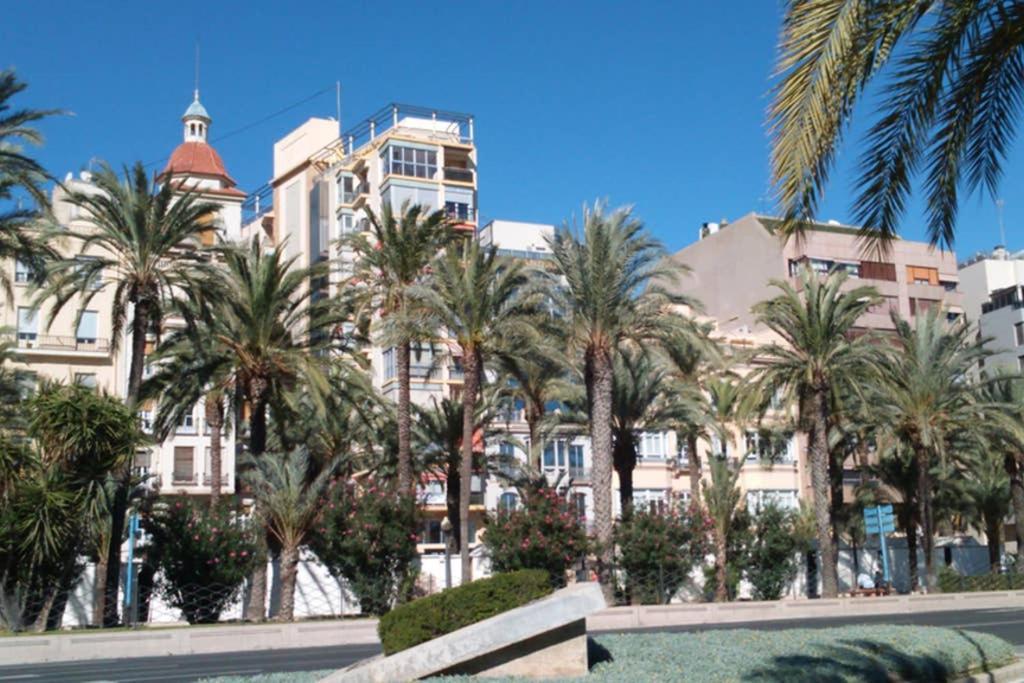 Apartamento En El Centro De Alicante Bagian luar foto