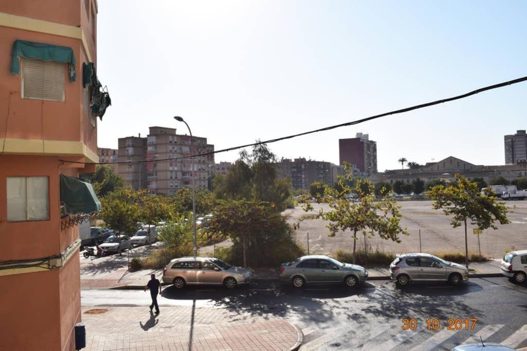 Apartamento En El Centro De Alicante Bagian luar foto